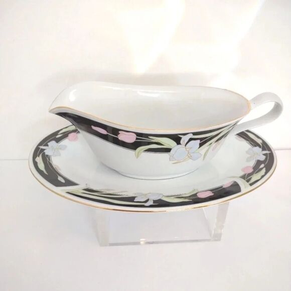 Fairfield Vanessa Gravy Boat with Plate Gold trim Floral Vintage Discontinued - Picture 2 of 16